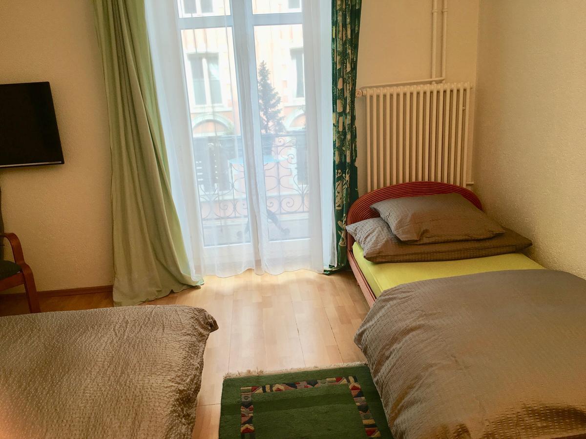 Dakini'S Bed & Breakfast ซูริก ภายนอก รูปภาพ